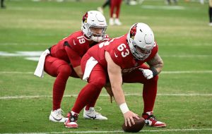 دیترویت شیرها به دلیل بازنشستگی فرانک راگنو ، کولون Trystan را امضا کنید